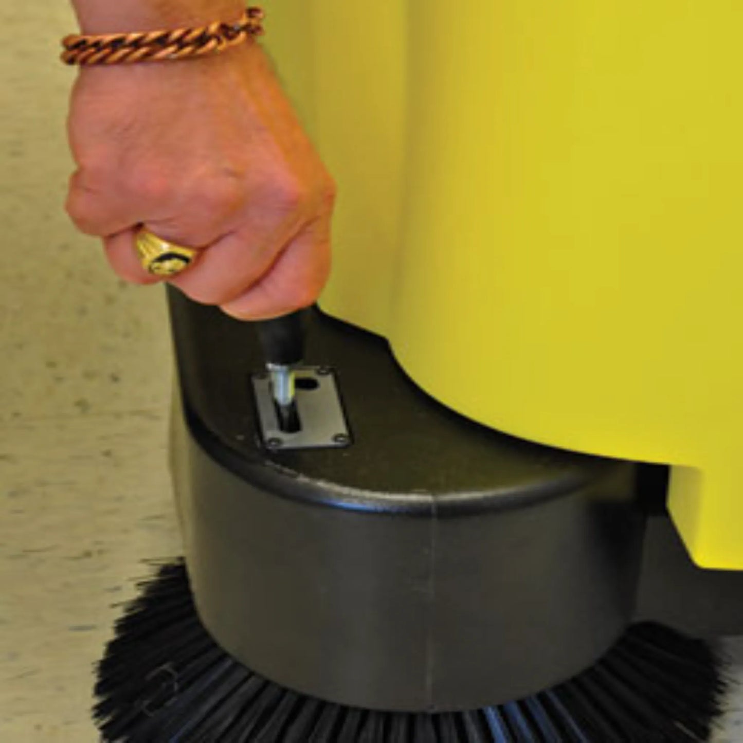 Tornado SWB 26/8 Battery Sweeper