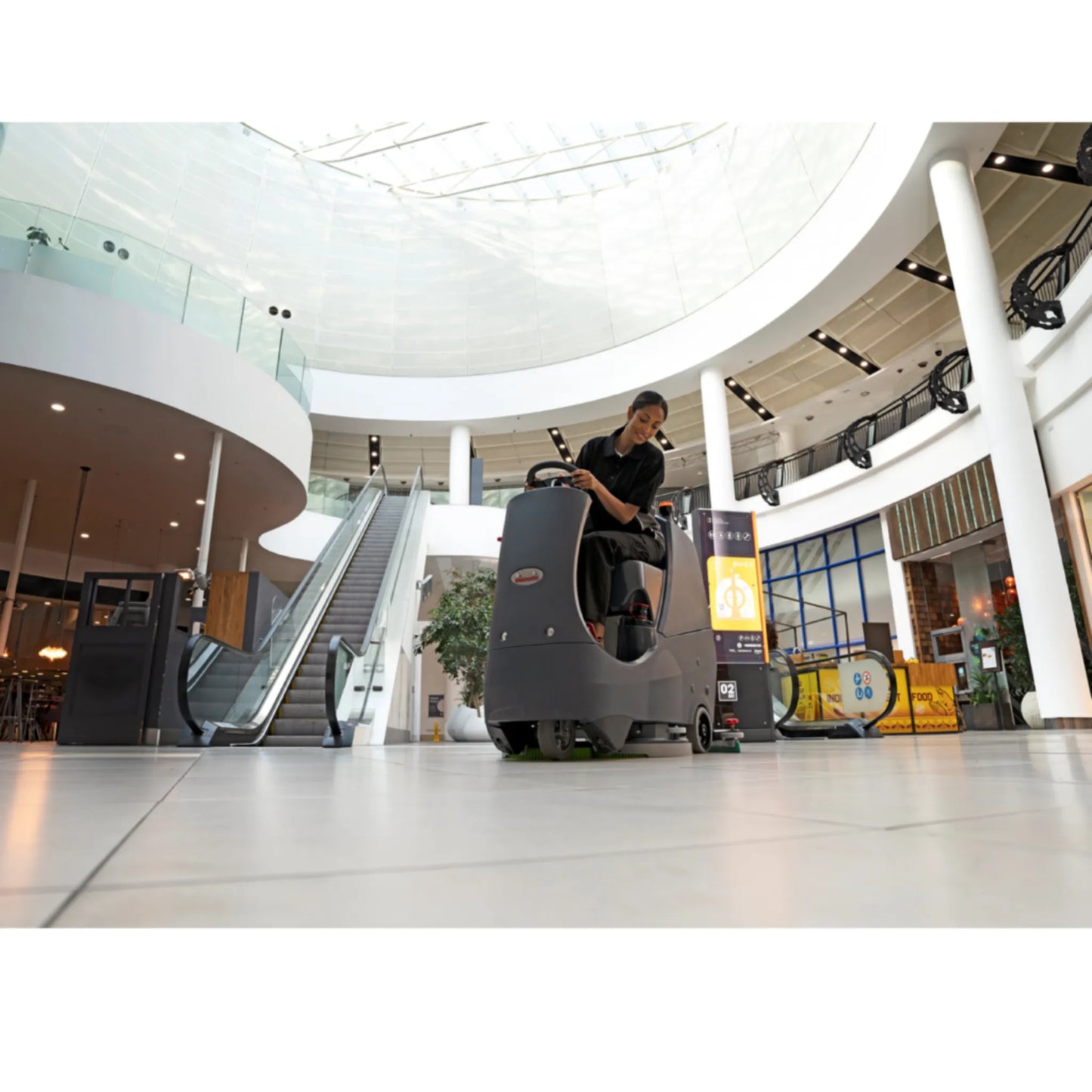 NaceCare CRL 2128/100T 28″ Ride-On Scrubber – 2 NX1K Batteries